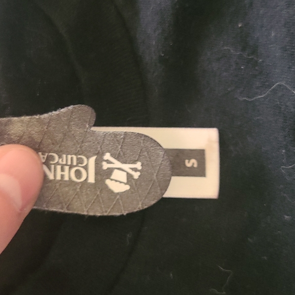 VINTAGE Johnny Cupcakes - Picture 2 of 3